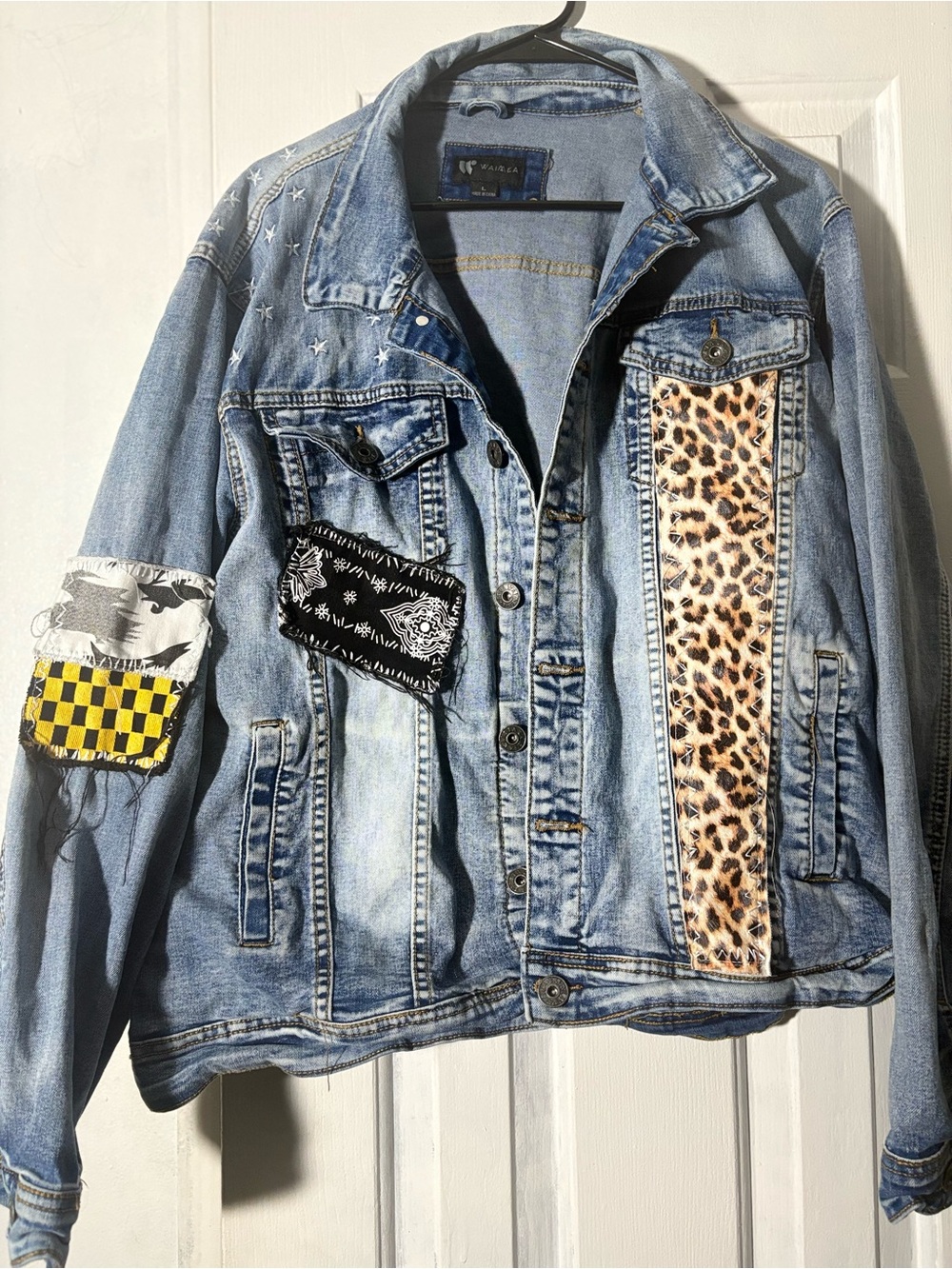 Patchwork Light Blue Denim Jacket with Leopard Accent